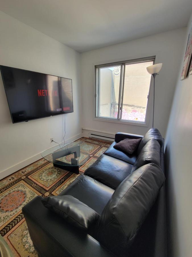 Small Condo In Montreal -Fast Wifi Exterior foto